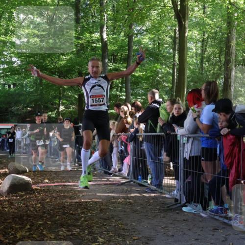28.09.2025 - 33. Volkslauf durch das schöne Alstertal Strokosch-Dieckow http://msf.ph/oto/8967073 28.09.2025 11:38:37 Ziel 1557, 3120, 3154, 3350, 3952 meine-sportfotos.de