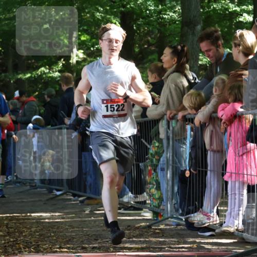 28.09.2025 - 33. Volkslauf durch das schöne Alstertal Strokosch-Dieckow http://msf.ph/oto/8967106 28.09.2025 11:39:17 Ziel 1522, 1527, 1542, 1554, 1768, 3127, 3128 meine-sportfotos.de