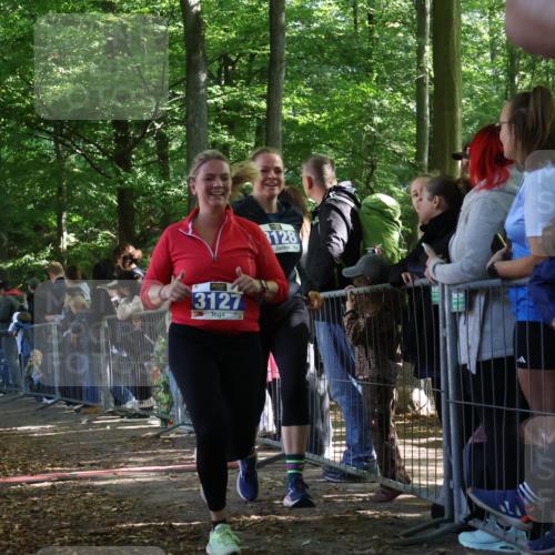 28.09.2025 - 33. Volkslauf durch das schöne Alstertal Strokosch-Dieckow http://msf.ph/oto/8967114 28.09.2025 11:39:21 Ziel 1542, 1554, 1768, 3127, 3128 meine-sportfotos.de
