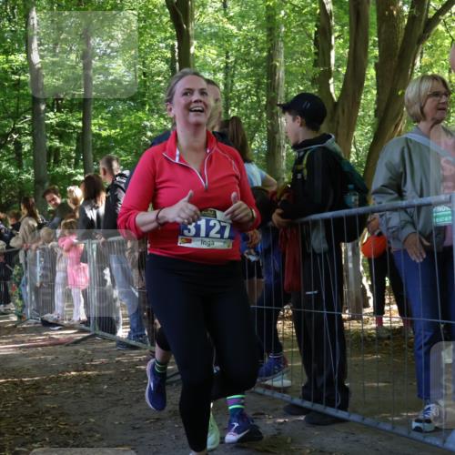28.09.2025 - 33. Volkslauf durch das schöne Alstertal Strokosch-Dieckow http://msf.ph/oto/8967116 28.09.2025 11:39:22 Ziel 1554, 1768, 3127 meine-sportfotos.de