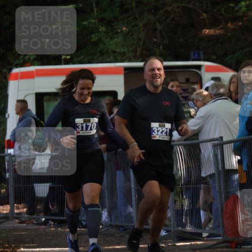 28.09.2025 - 33. Volkslauf durch das schöne Alstertal Strokosch-Dieckow http://msf.ph/oto/8967127 28.09.2025 11:39:27 Ziel 3170, 3221 meine-sportfotos.de