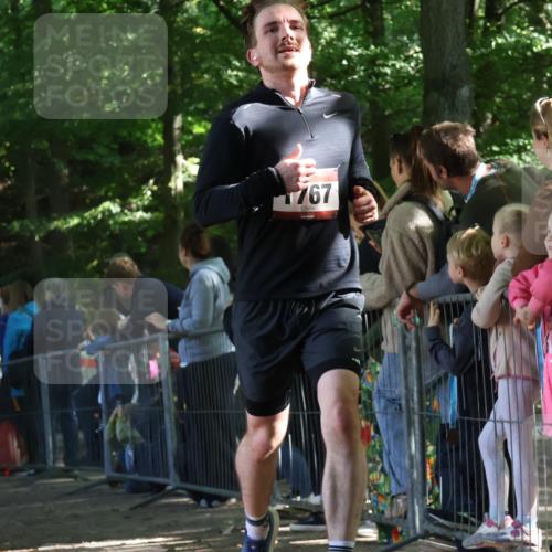 28.09.2025 - 33. Volkslauf durch das schöne Alstertal Strokosch-Dieckow http://msf.ph/oto/8967154 28.09.2025 11:40:00 Ziel 1550, 1767, 3146, 3277, 3399 meine-sportfotos.de