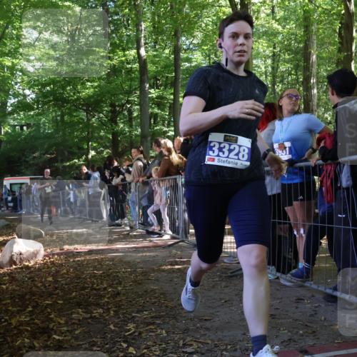 28.09.2025 - 33. Volkslauf durch das schöne Alstertal Strokosch-Dieckow http://msf.ph/oto/8967174 28.09.2025 11:40:22 Ziel 1005, 3090, 3328 meine-sportfotos.de