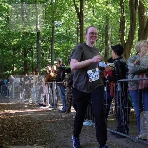 28.09.2025 - 33. Volkslauf durch das schöne Alstertal Strokosch-Dieckow http://msf.ph/oto/8967181 28.09.2025 11:40:27 Ziel 1005, 3090 meine-sportfotos.de