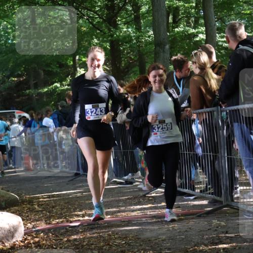 28.09.2025 - 33. Volkslauf durch das schöne Alstertal Strokosch-Dieckow http://msf.ph/oto/8967195 28.09.2025 11:40:38 Ziel 1553, 1575, 3238, 3243, 3259, 3264, 3409 meine-sportfotos.de