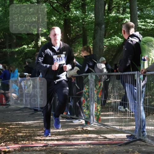 28.09.2025 - 33. Volkslauf durch das schöne Alstertal Strokosch-Dieckow http://msf.ph/oto/8967315 28.09.2025 11:41:25 Ziel 1547, 3195, 3315 meine-sportfotos.de