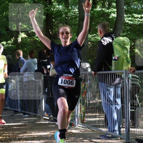 28.09.2025 - 33. Volkslauf durch das schöne Alstertal Strokosch-Dieckow http://msf.ph/oto/8967367 28.09.2025 11:41:50 Ziel 1006, 1558, 1801, 3047, 3253, 3269 meine-sportfotos.de