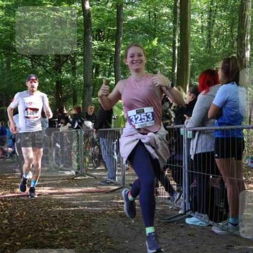 28.09.2025 - 33. Volkslauf durch das schöne Alstertal Strokosch-Dieckow http://msf.ph/oto/8967393 28.09.2025 11:41:57 Ziel 1584, 1766, 1801, 3028, 3047, 3253, 3269 meine-sportfotos.de