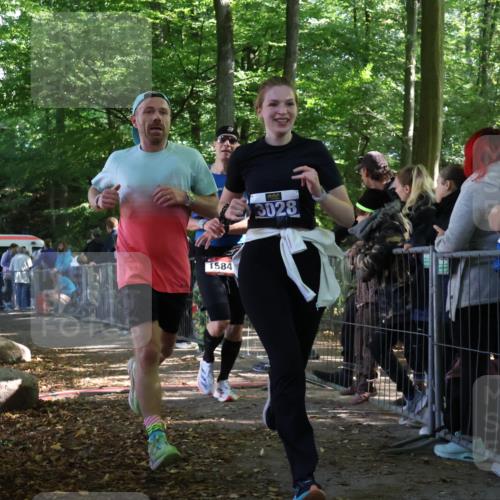 28.09.2025 - 33. Volkslauf durch das schöne Alstertal Strokosch-Dieckow http://msf.ph/oto/8967411 28.09.2025 11:42:01 Ziel 1545, 1584, 1766, 3028 meine-sportfotos.de