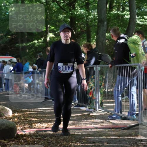 28.09.2025 - 33. Volkslauf durch das schöne Alstertal Strokosch-Dieckow http://msf.ph/oto/8967430 28.09.2025 11:42:13 Ziel 1541, 2506, 3017 meine-sportfotos.de