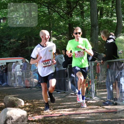 28.09.2025 - 33. Volkslauf durch das schöne Alstertal Strokosch-Dieckow http://msf.ph/oto/8967442 28.09.2025 11:42:18 Ziel 1541, 2506 meine-sportfotos.de