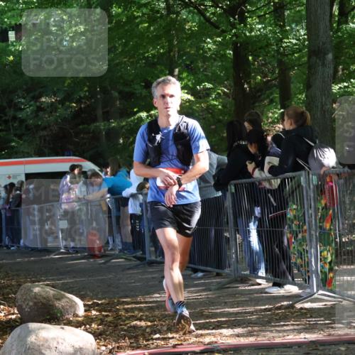 28.09.2025 - 33. Volkslauf durch das schöne Alstertal Strokosch-Dieckow http://msf.ph/oto/8967489 28.09.2025 11:42:44 Ziel 1552, 1630 meine-sportfotos.de