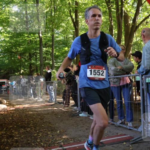 28.09.2025 - 33. Volkslauf durch das schöne Alstertal Strokosch-Dieckow http://msf.ph/oto/8967495 28.09.2025 11:42:46 Ziel 1552, 1630, 3398 meine-sportfotos.de