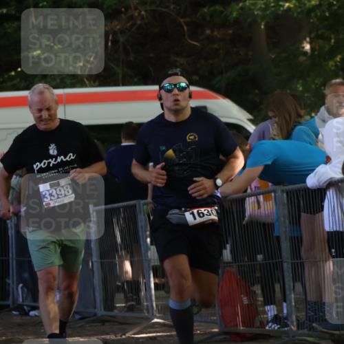 28.09.2025 - 33. Volkslauf durch das schöne Alstertal Strokosch-Dieckow http://msf.ph/oto/8967499 28.09.2025 11:42:49 Ziel 1630, 3398 meine-sportfotos.de