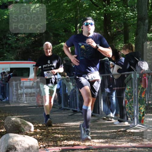 28.09.2025 - 33. Volkslauf durch das schöne Alstertal Strokosch-Dieckow http://msf.ph/oto/8967510 28.09.2025 11:42:52 Ziel 1630, 3343, 3398 meine-sportfotos.de