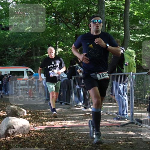 28.09.2025 - 33. Volkslauf durch das schöne Alstertal Strokosch-Dieckow http://msf.ph/oto/8967514 28.09.2025 11:42:53 Ziel 1630, 3343, 3398 meine-sportfotos.de