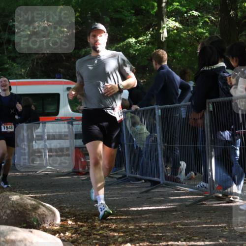 28.09.2025 - 33. Volkslauf durch das schöne Alstertal Strokosch-Dieckow http://msf.ph/oto/8967550 28.09.2025 11:43:07 Ziel 1548, 1562 meine-sportfotos.de