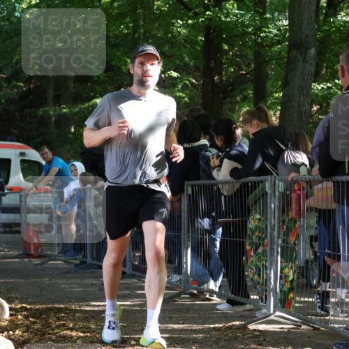 28.09.2025 - 33. Volkslauf durch das schöne Alstertal Strokosch-Dieckow http://msf.ph/oto/8967552 28.09.2025 11:43:08 Ziel 1548, 1562 meine-sportfotos.de
