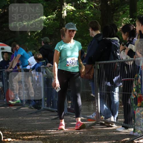 28.09.2025 - 33. Volkslauf durch das schöne Alstertal Strokosch-Dieckow http://msf.ph/oto/8967569 28.09.2025 11:43:24 Ziel 3250 meine-sportfotos.de