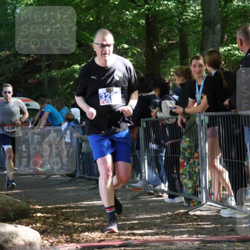 28.09.2025 - 33. Volkslauf durch das schöne Alstertal Strokosch-Dieckow http://msf.ph/oto/8967580 28.09.2025 11:43:36 Ziel 1536, 3284 meine-sportfotos.de