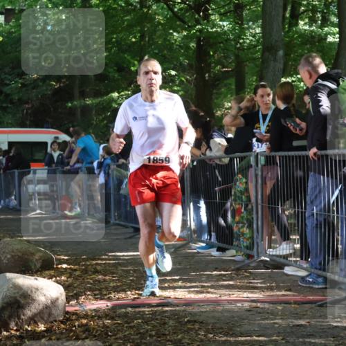 28.09.2025 - 33. Volkslauf durch das schöne Alstertal Strokosch-Dieckow http://msf.ph/oto/8967601 28.09.2025 11:43:48 Ziel 1859 meine-sportfotos.de