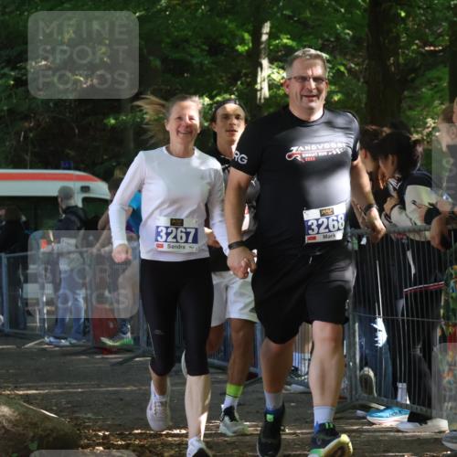 28.09.2025 - 33. Volkslauf durch das schöne Alstertal Strokosch-Dieckow http://msf.ph/oto/8967606 28.09.2025 11:43:59 Ziel 1597, 3267, 3268 meine-sportfotos.de
