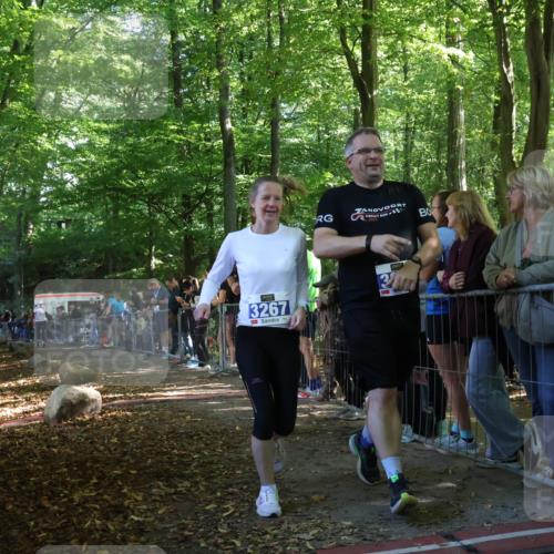 28.09.2025 - 33. Volkslauf durch das schöne Alstertal Strokosch-Dieckow http://msf.ph/oto/8967612 28.09.2025 11:44:02 Ziel 1597, 3267, 3268, 3323 meine-sportfotos.de