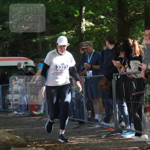 28.09.2025 - 33. Volkslauf durch das schöne Alstertal Strokosch-Dieckow http://msf.ph/oto/8967614 28.09.2025 11:44:07 Ziel 3323 meine-sportfotos.de