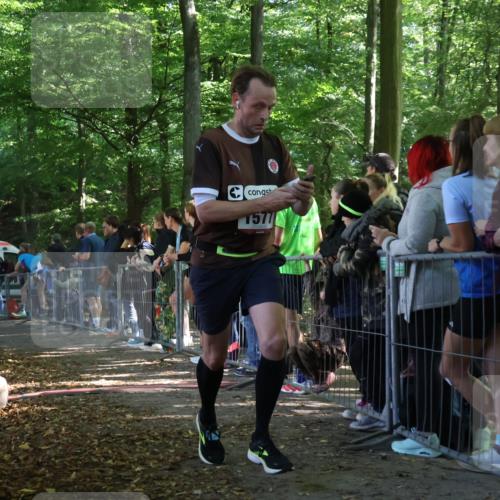 28.09.2025 - 33. Volkslauf durch das schöne Alstertal Strokosch-Dieckow http://msf.ph/oto/8967646 28.09.2025 11:44:31 Ziel 1569, 1577 meine-sportfotos.de