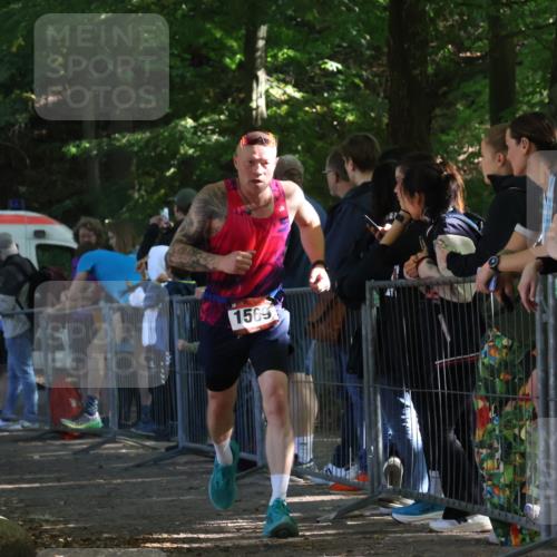 28.09.2025 - 33. Volkslauf durch das schöne Alstertal Strokosch-Dieckow http://msf.ph/oto/8967649 28.09.2025 11:44:38 Ziel 1569, 2408 meine-sportfotos.de