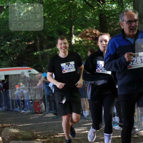 28.09.2025 - 33. Volkslauf durch das schöne Alstertal Strokosch-Dieckow http://msf.ph/oto/8967730 28.09.2025 11:45:22 Ziel 3040, 3087, 3281, 3289 meine-sportfotos.de