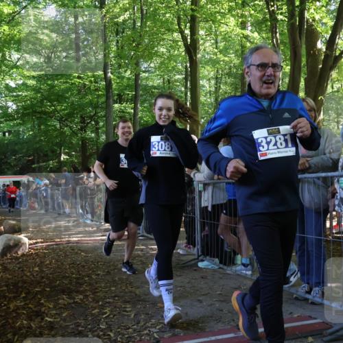 28.09.2025 - 33. Volkslauf durch das schöne Alstertal Strokosch-Dieckow http://msf.ph/oto/8967745 28.09.2025 11:45:24 Ziel 3040, 3087, 3289 meine-sportfotos.de