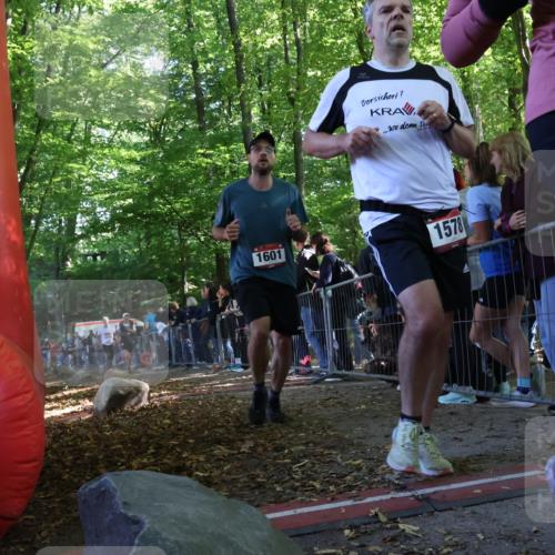 28.09.2025 - 33. Volkslauf durch das schöne Alstertal Strokosch-Dieckow http://msf.ph/oto/8967870 28.09.2025 11:46:04 Ziel 1008, 1564, 1578, 1589, 1601 meine-sportfotos.de