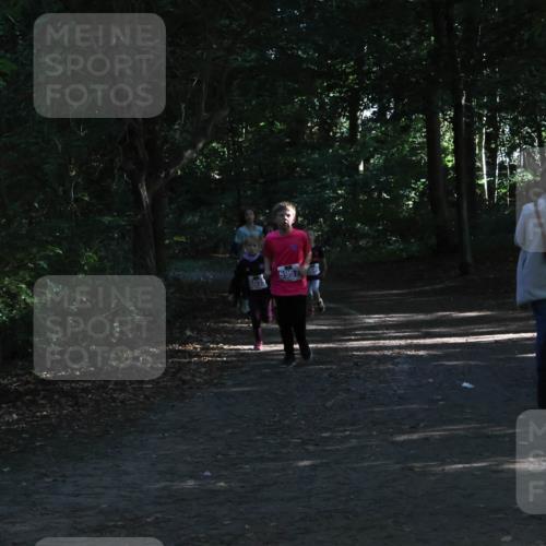28.09.2025 - 33. Volkslauf durch das schöne Alstertal Strokosch-Dieckow http://msf.ph/oto/8967885 28.09.2025 10:46:03 Laufen 5957 meine-sportfotos.de