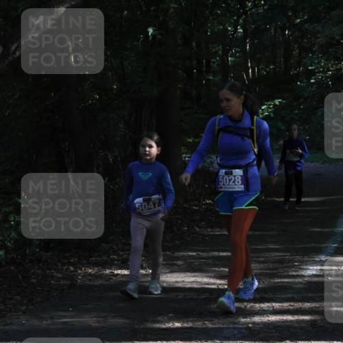 28.09.2025 - 33. Volkslauf durch das schöne Alstertal Strokosch-Dieckow http://msf.ph/oto/8967900 28.09.2025 10:46:34 Laufen 5047, 5028 meine-sportfotos.de