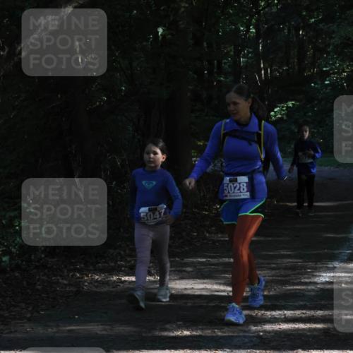 28.09.2025 - 33. Volkslauf durch das schöne Alstertal Strokosch-Dieckow http://msf.ph/oto/8967901 28.09.2025 10:46:34 Laufen 5047, 5028 meine-sportfotos.de