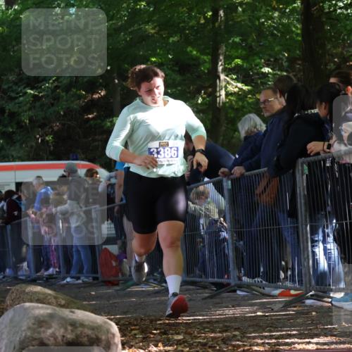 28.09.2025 - 33. Volkslauf durch das schöne Alstertal Strokosch-Dieckow http://msf.ph/oto/8967914 28.09.2025 11:46:18 Ziel 3386 meine-sportfotos.de