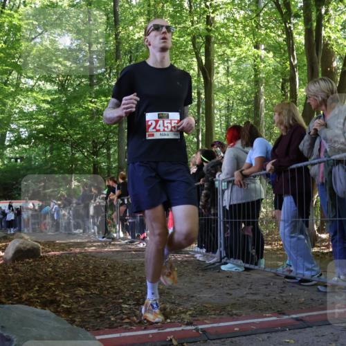 28.09.2025 - 33. Volkslauf durch das schöne Alstertal Strokosch-Dieckow http://msf.ph/oto/8967995 28.09.2025 11:46:46 Ziel 1802, 2455, 3326, 3901 meine-sportfotos.de