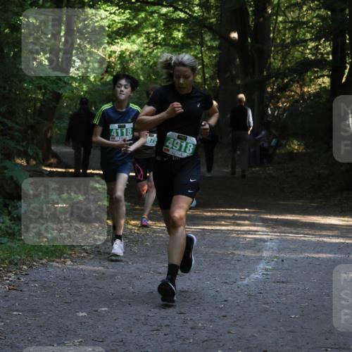 28.09.2025 - 33. Volkslauf durch das schöne Alstertal Strokosch-Dieckow http://msf.ph/oto/8968016 28.09.2025 10:51:07 Laufen 4118, 075, 4918 meine-sportfotos.de