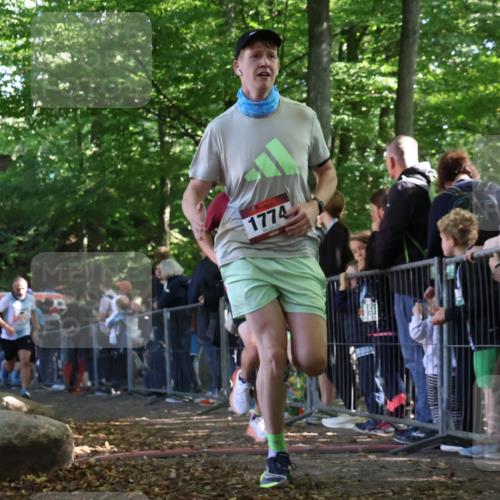 28.09.2025 - 33. Volkslauf durch das schöne Alstertal Strokosch-Dieckow http://msf.ph/oto/8968159 28.09.2025 11:48:32 Ziel 1559, 1592, 1774, 2229 meine-sportfotos.de
