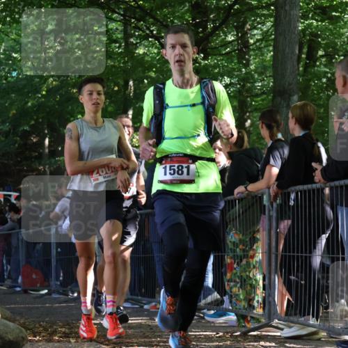28.09.2025 - 33. Volkslauf durch das schöne Alstertal Strokosch-Dieckow http://msf.ph/oto/8968346 28.09.2025 11:49:19 Ziel 1567, 1581, 2608 meine-sportfotos.de