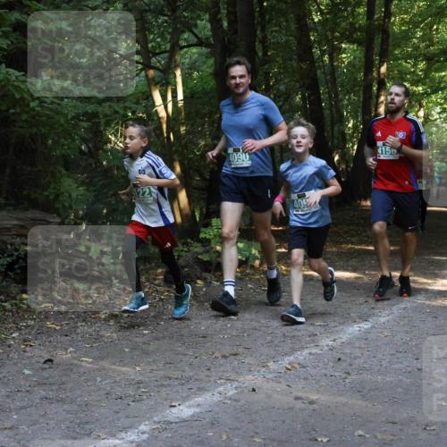 28.09.2025 - 33. Volkslauf durch das schöne Alstertal Strokosch-Dieckow http://msf.ph/oto/8968360 28.09.2025 10:56:47 Laufen 4090, 4094, 4156 meine-sportfotos.de