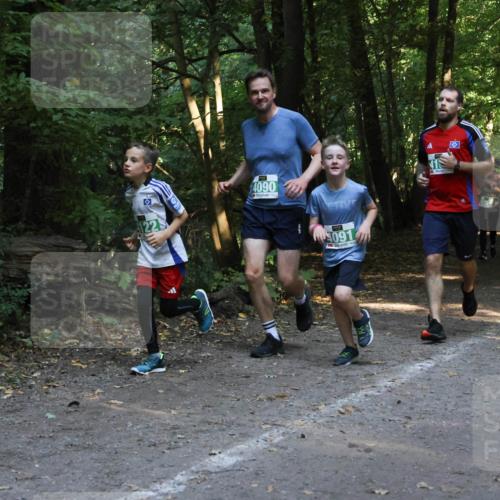 28.09.2025 - 33. Volkslauf durch das schöne Alstertal Strokosch-Dieckow http://msf.ph/oto/8968362 28.09.2025 10:56:47 Laufen 4090, 091 meine-sportfotos.de