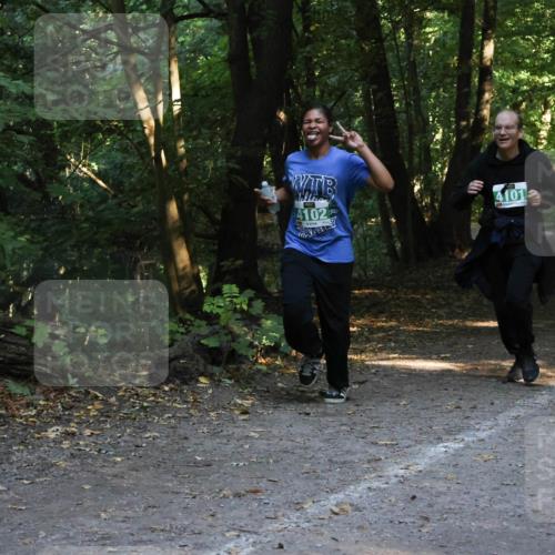 28.09.2025 - 33. Volkslauf durch das schöne Alstertal Strokosch-Dieckow http://msf.ph/oto/8968392 28.09.2025 10:57:25 Laufen 4102, 4101 meine-sportfotos.de