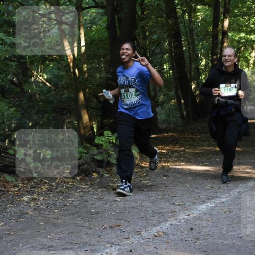 28.09.2025 - 33. Volkslauf durch das schöne Alstertal Strokosch-Dieckow http://msf.ph/oto/8968395 28.09.2025 10:57:25 Laufen 4102, 4101 meine-sportfotos.de