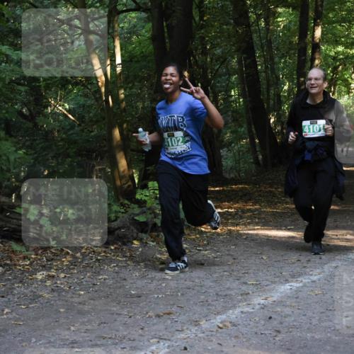 28.09.2025 - 33. Volkslauf durch das schöne Alstertal Strokosch-Dieckow http://msf.ph/oto/8968396 28.09.2025 10:57:25 Laufen 4102, 4101 meine-sportfotos.de