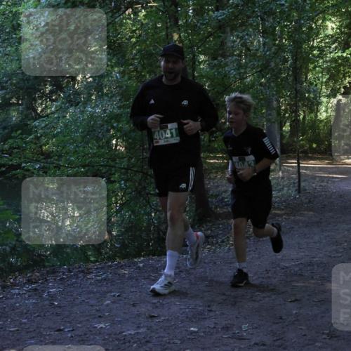 28.09.2025 - 33. Volkslauf durch das schöne Alstertal Strokosch-Dieckow http://msf.ph/oto/8968417 28.09.2025 10:58:39 Laufen 4041, 4043 meine-sportfotos.de
