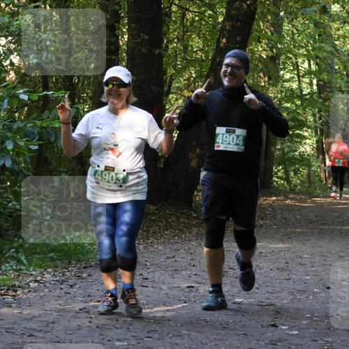 28.09.2025 - 33. Volkslauf durch das schöne Alstertal Strokosch-Dieckow http://msf.ph/oto/8968468 28.09.2025 11:01:38 Laufen 4903, 4904 meine-sportfotos.de