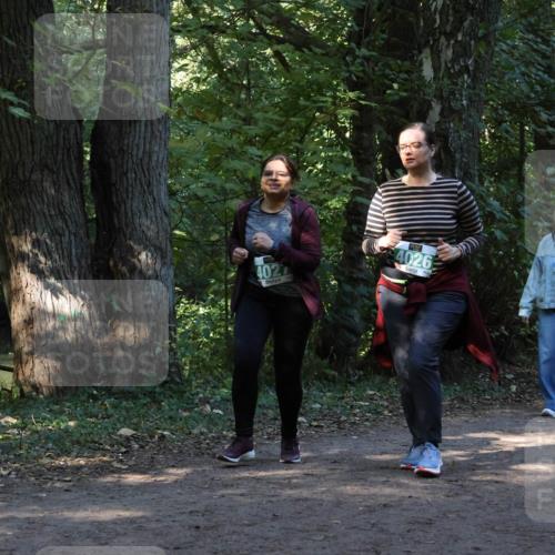 28.09.2025 - 33. Volkslauf durch das schöne Alstertal Strokosch-Dieckow http://msf.ph/oto/8968537 28.09.2025 11:05:13 Laufen 4027, 4026 meine-sportfotos.de