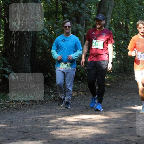 28.09.2025 - 33. Volkslauf durch das schöne Alstertal Strokosch-Dieckow http://msf.ph/oto/8968621 28.09.2025 11:10:01 Laufen 193, 4172, 4143, 13330 meine-sportfotos.de